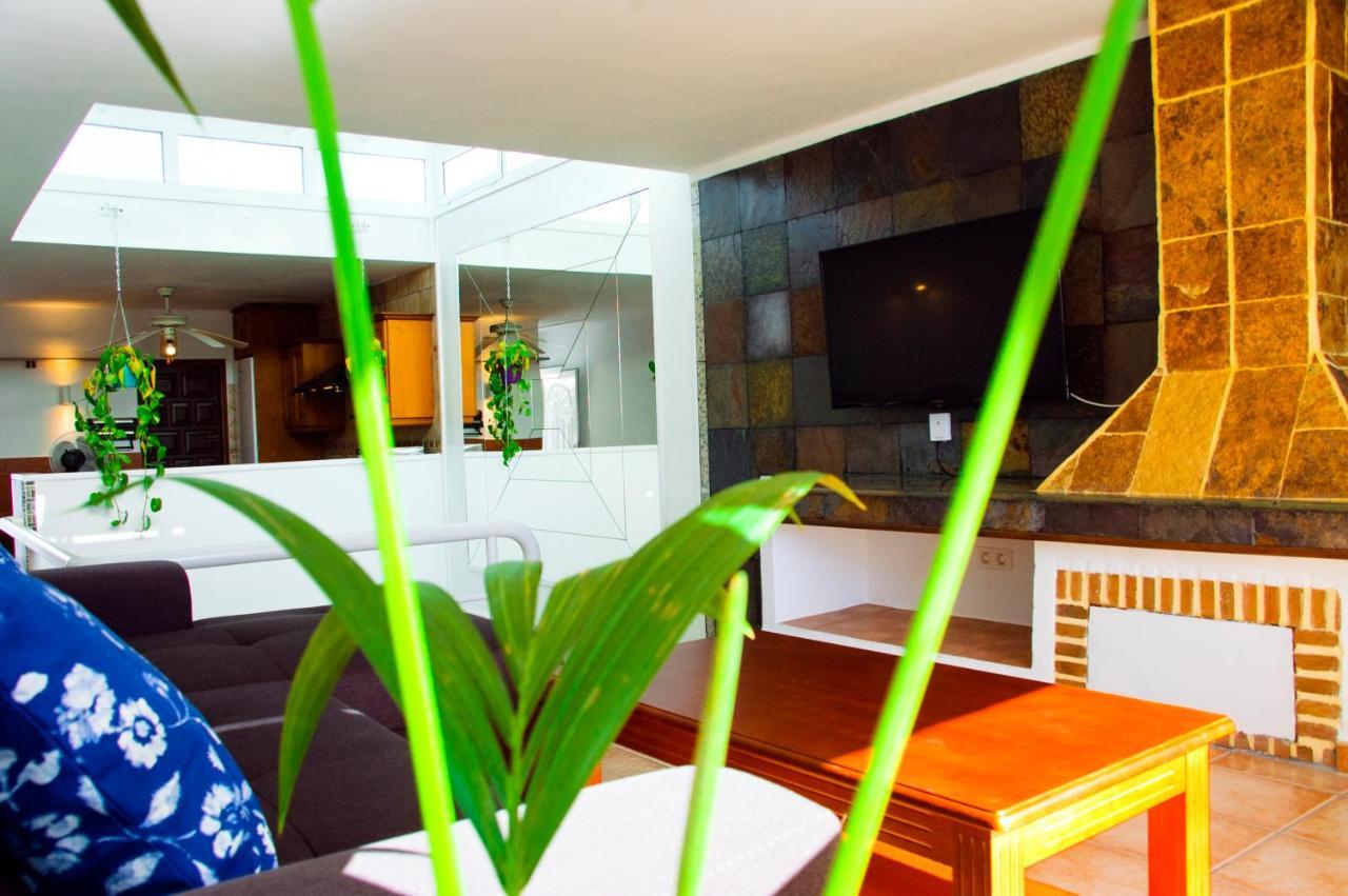 Casa Tigot (Adults Only) Villa ปูแอร์โตเดลคาร์เมน ภายนอก รูปภาพ